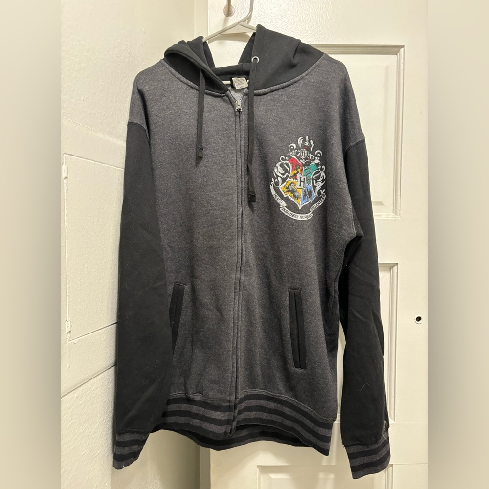 The Wizarding World of Harry Potter zip-up hoodie, large